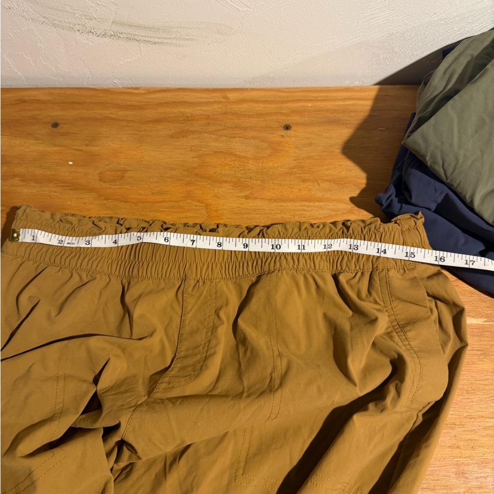 {bundle} 4 Columbia women’s Blue, Tan, and Green pull on Joggers - Picture 6 of 6